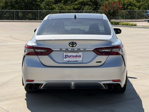 Used 2024 Toyota Camry XSE FWD image 5