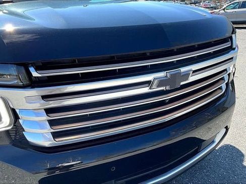 Certified 2023 Chevrolet Suburban High Country AWD/4WD image 30
