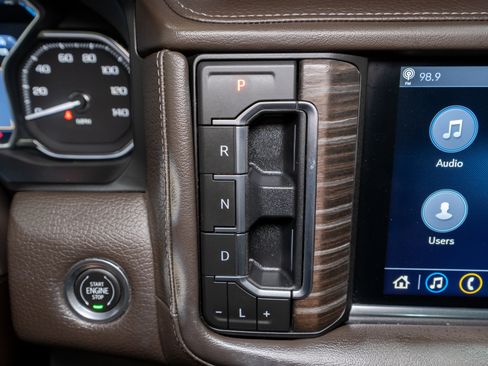 Used 2021 GMC Yukon Denali w/ Denali Premium Package RWD image 26
