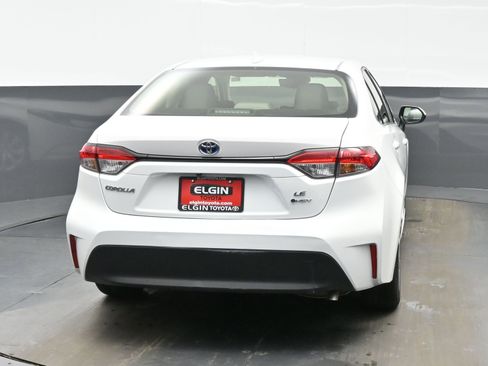 Used 2025 Toyota Corolla LE image 5