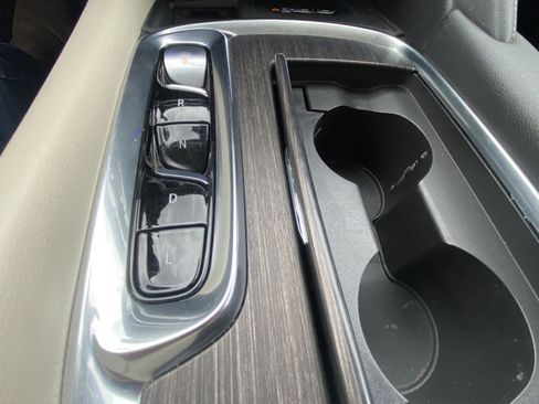 Used 2024 Buick Enclave Premium image 25