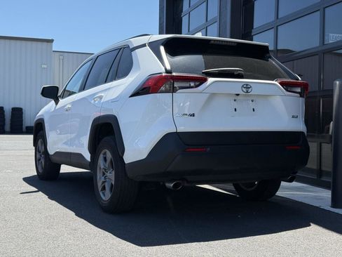 Used 2024 Toyota RAV4 XLE FWD image 3