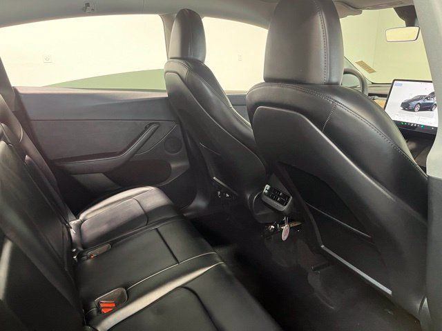 Used 2024 Tesla Model Y Long Range AWD/4WD image 14