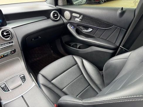 Used 2022 Mercedes-Benz GLC 300 4MATIC image 18