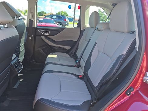 Used 2023 Subaru Forester Limited image 11