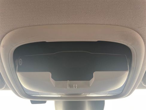 Used 2021 Jeep Cherokee Latitude Plus image 20