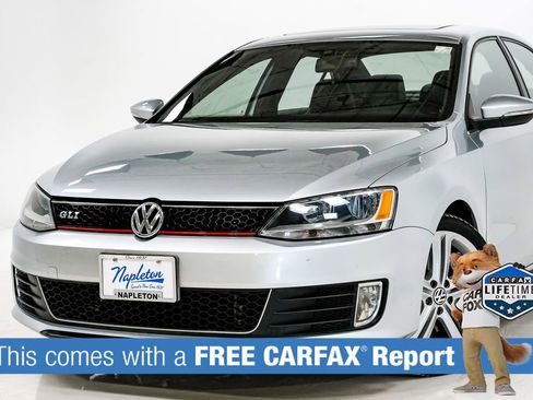 Used 2015 Volkswagen Jetta GLI SE image 2