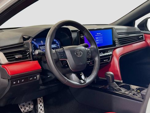 Used 2025 Toyota Camry LE FWD image 7