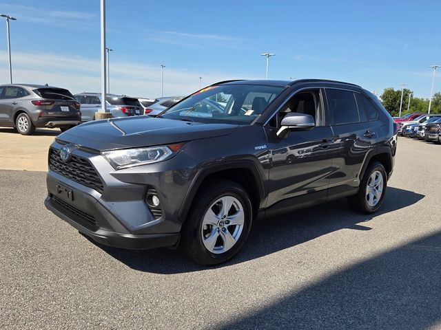 Used 2019 Toyota RAV4 XLE w/ Carpet Mat Package AWD/4WD image 3