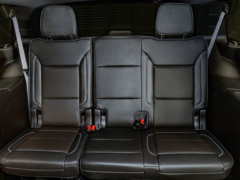 Used 2022 GMC Yukon Denali w/ Denali Premium Package image 21