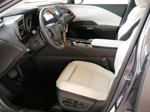 New 2026 Lexus RX 450h AWD image 4