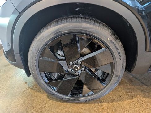 New 2026 Volvo XC40 B5 Ultra w/ Protection Package Premier image 7