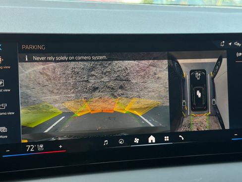 Used 2025 BMW X3 xDrive30i w/ Premium Package image 25