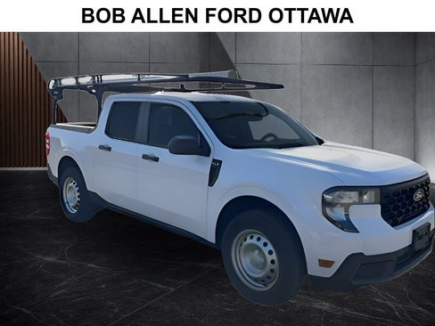 Used 2025 Ford Maverick XLT w/ Equipment Group 302A AWD/4WD image 19