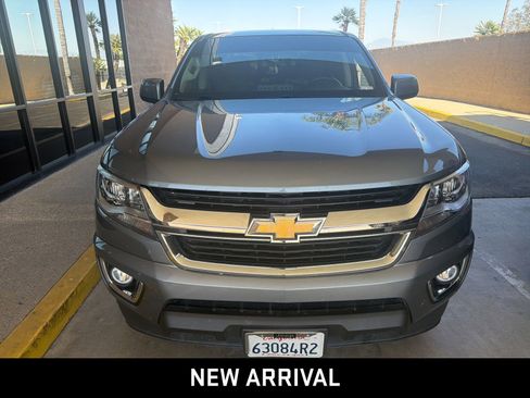 Used 2019 Chevrolet Colorado LT w/ LT Convenience Package RWD image 2