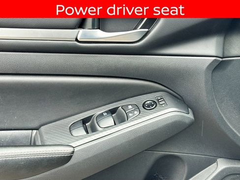 Used 2022 Nissan Altima 2.5 SV FWD image 9
