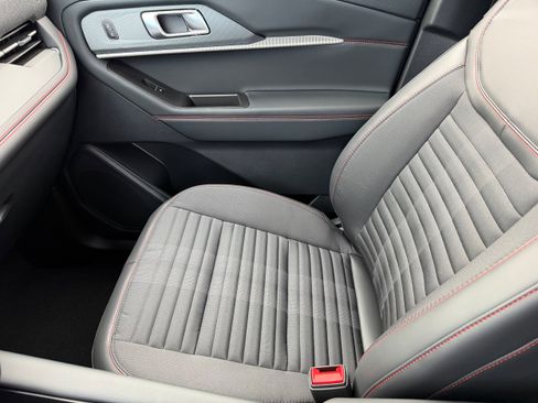 New 2026 Ford Explorer ST-Line w/ ST-Line Street Pack image 32