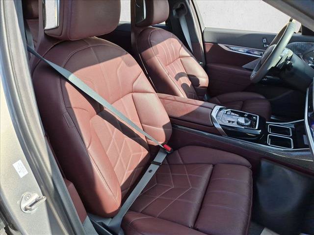 Used 2023 BMW 760i xDrive w/ Luxury Rear Seating Package AWD/4WD image 13