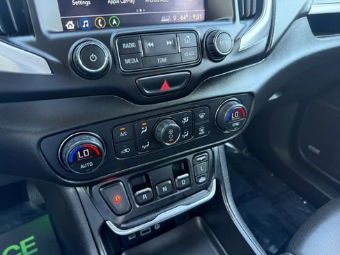 Used 2018 GMC Terrain SLT w/ Preferred Package AWD/4WD image 30