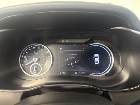 Used 2023 Genesis G70 2.0T w/ Sport Prestige Package RWD image 28