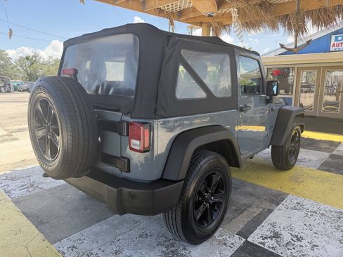 Used 2015 Jeep Wrangler Sport AWD/4WD image 5