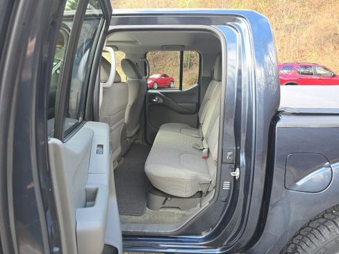 Used 2017 Nissan Frontier SV w/ SV Value Truck Package image 13