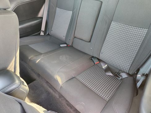 Used 2022 Dodge Challenger SXT RWD image 28