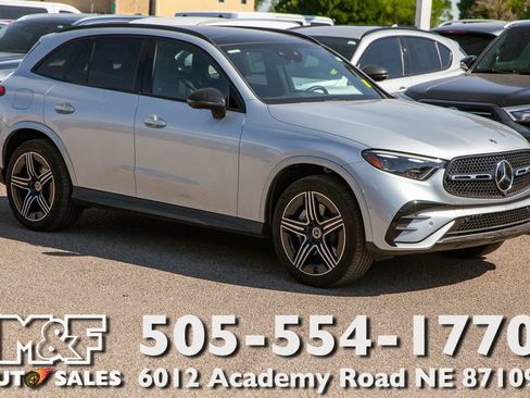Used 2024 Mercedes-Benz GLC 300 4MATIC image 1