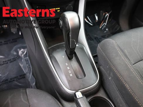Used 2019 Chevrolet Trax LT FWD image 13