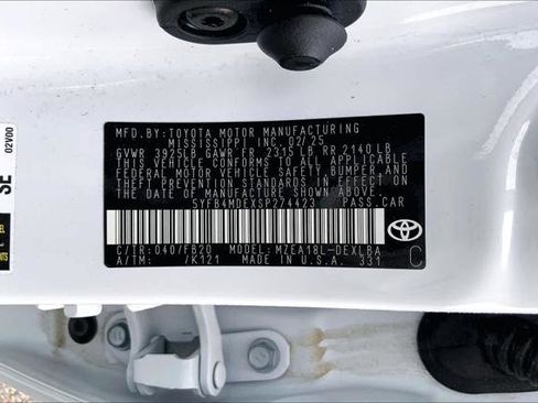 Certified 2025 Toyota Corolla LE image 36