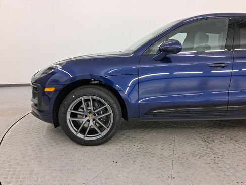 New 2026 Porsche Macan image 21