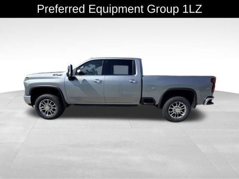 Certified 2026 Chevrolet Silverado 2500 LTZ w/ LTZ Premium Package AWD/4WD image 4