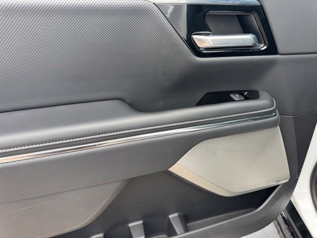 Certified 2025 GMC Sierra EV Denali AWD/4WD image 18