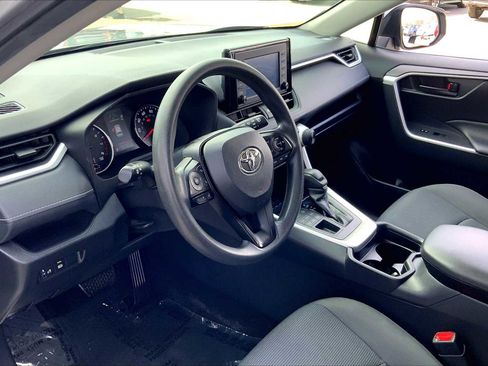 Used 2019 Toyota RAV4 LE w/ All Weather Liner Package image 17