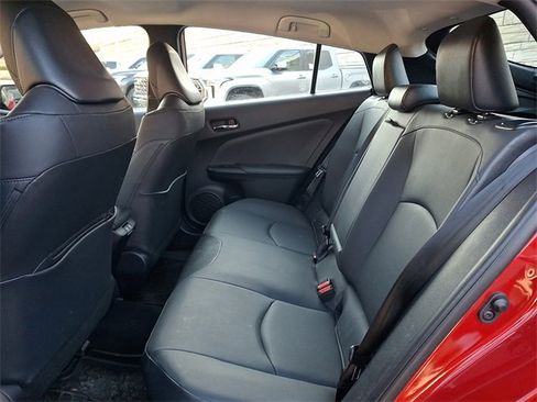 Used 2020 Toyota Prius XLE w/ Advanced Technology Package image 10