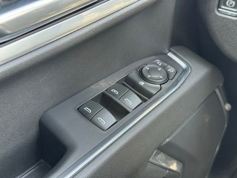 Used 2022 Chevrolet Silverado 1500 RST image 29
