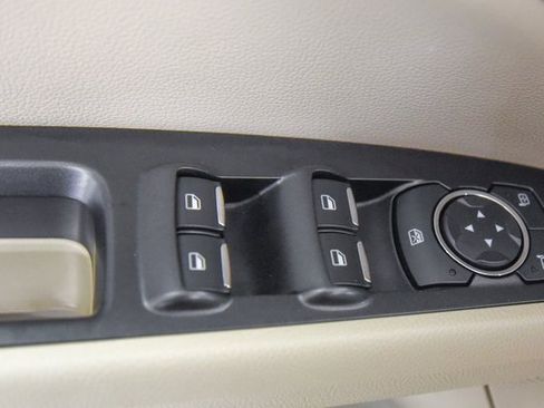 Used 2019 Ford Fusion SEL image 16