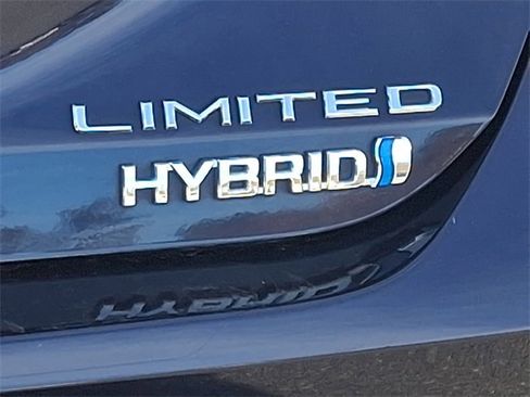 Used 2021 Toyota Avalon Limited image 33