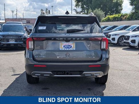 New 2026 Ford Explorer Active RWD image 4