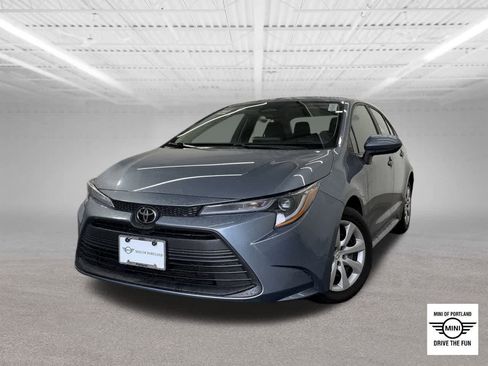 Used 2023 Toyota Corolla LE image 1