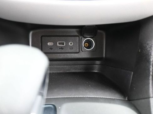 Used 2023 Chevrolet Equinox LS FWD image 25