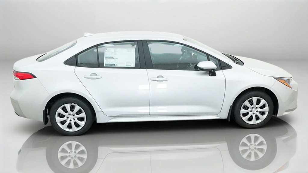 New 2027 Toyota Corolla LE FWD image 7