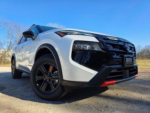 New 2026 Nissan Rogue SV image 2