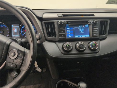 Used 2017 Toyota RAV4 LE FWD image 17