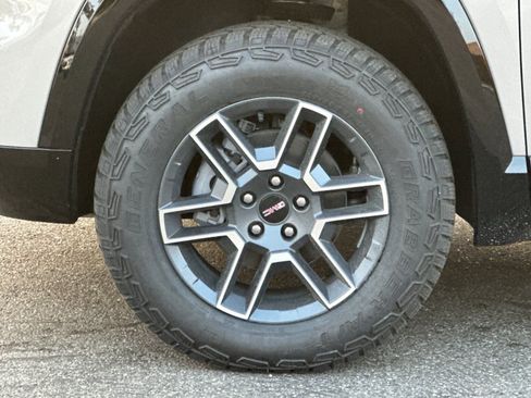 New 2026 GMC Terrain AT4 w/ Technology Package II image 26