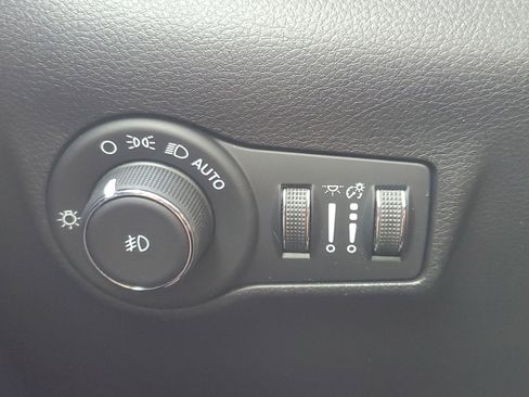 Used 2022 Jeep Compass Trailhawk w/ Trailhawk Elite Group image 26