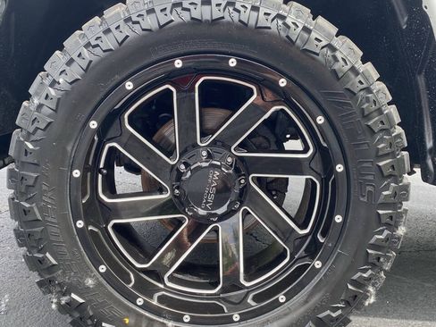 Used 2016 RAM 1500 Classic SLT AWD/4WD image 7