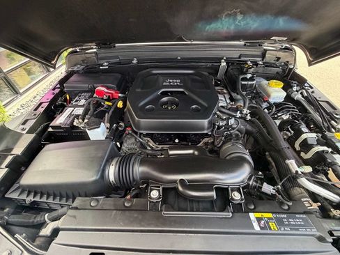 Used 2020 Jeep Wrangler Unlimited Sport S AWD/4WD image 7