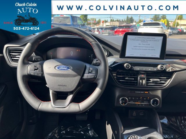 Used 2025 Ford Escape ST-Line Select AWD/4WD image 17