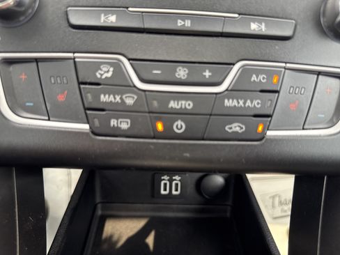 Used 2020 Ford Fusion SEL FWD image 28
